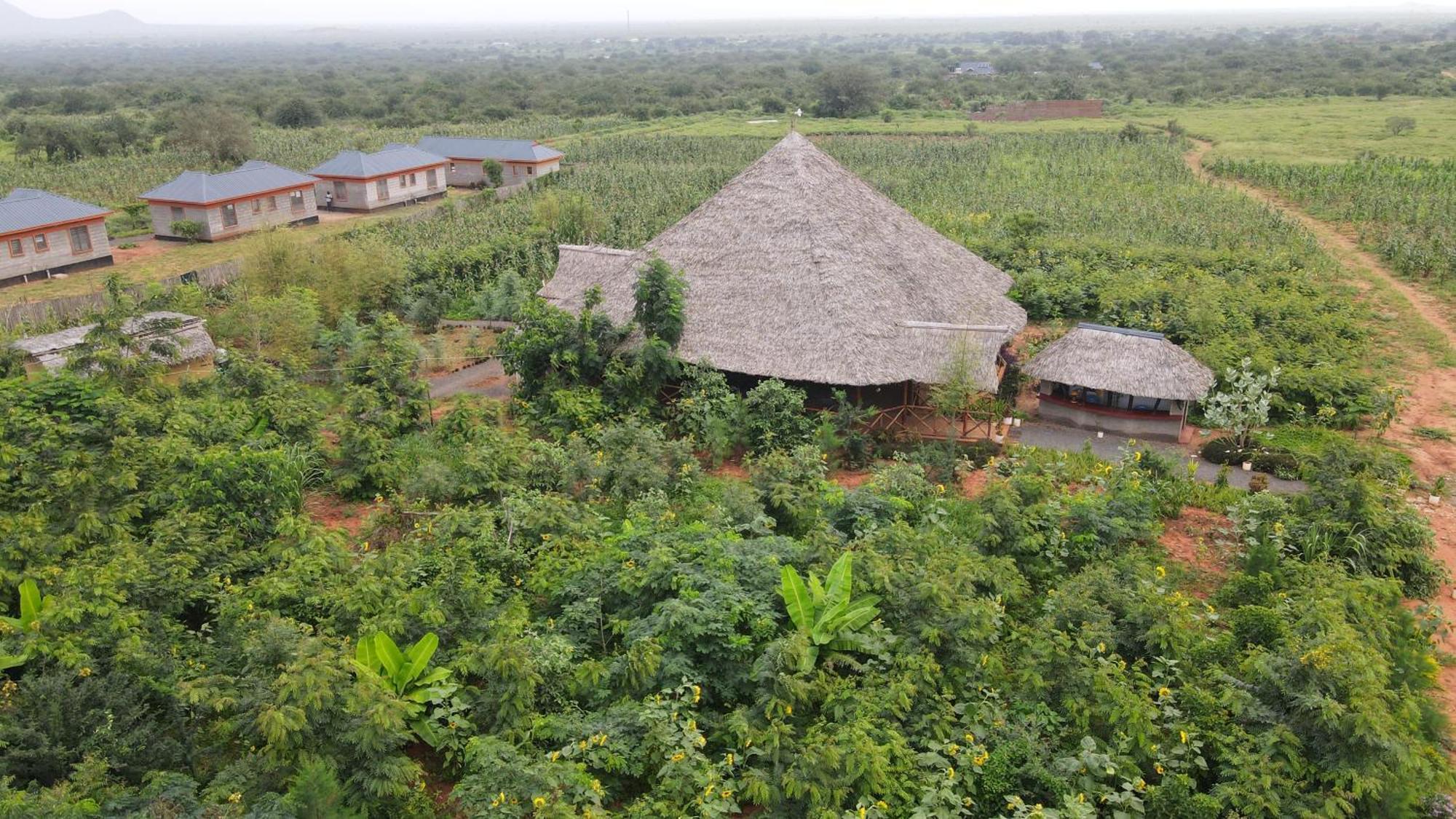 Tausa Tsavo Eco Lodge Voi Exterior photo