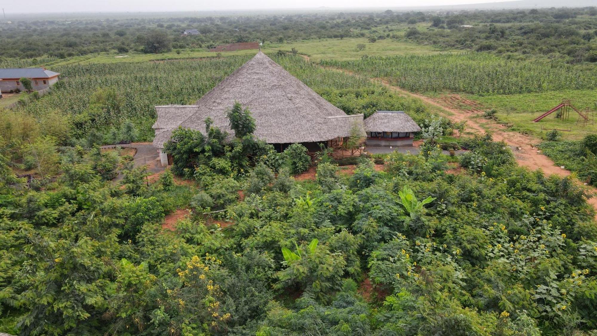 Tausa Tsavo Eco Lodge Voi Exterior photo